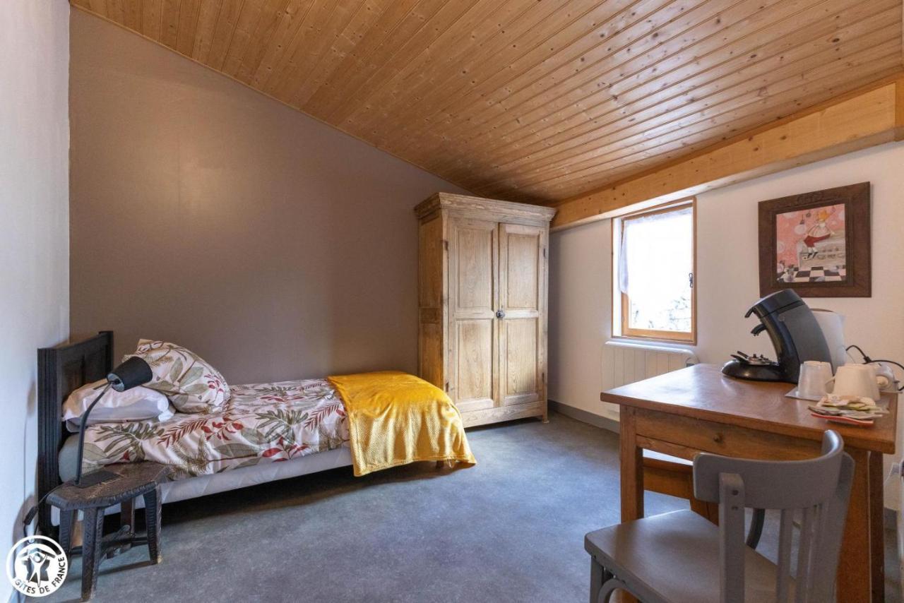 Chambre D'Hote De La Petite Toscane D'Auvergne Bed and Breakfast Isserteaux Εξωτερικό φωτογραφία
