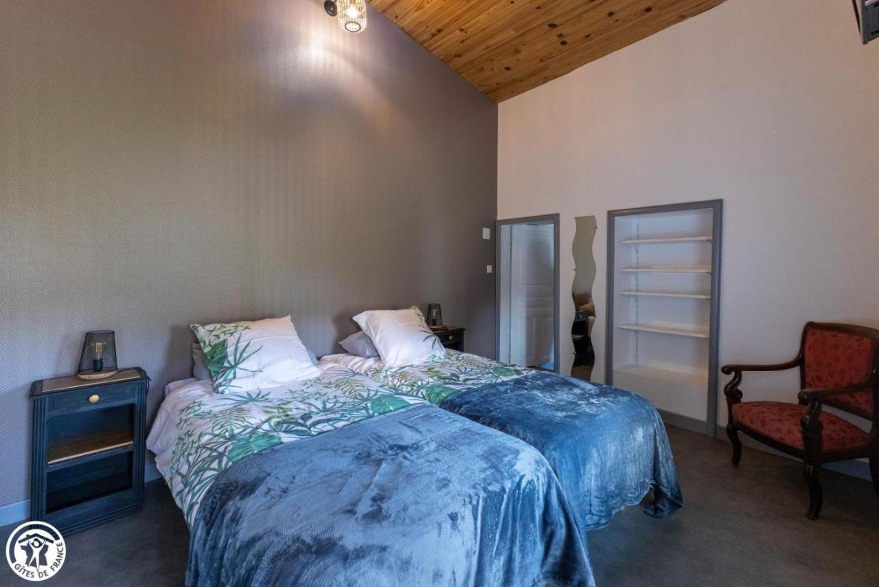 Chambre D'Hote De La Petite Toscane D'Auvergne Bed and Breakfast Isserteaux Εξωτερικό φωτογραφία